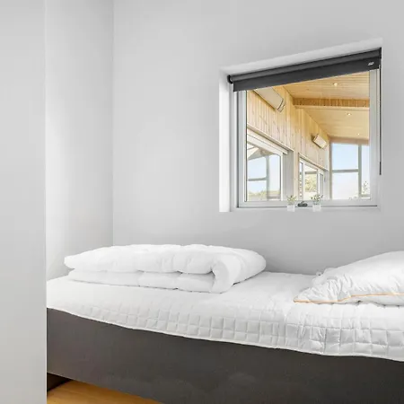 6 Bedroom Cozy In Lokken