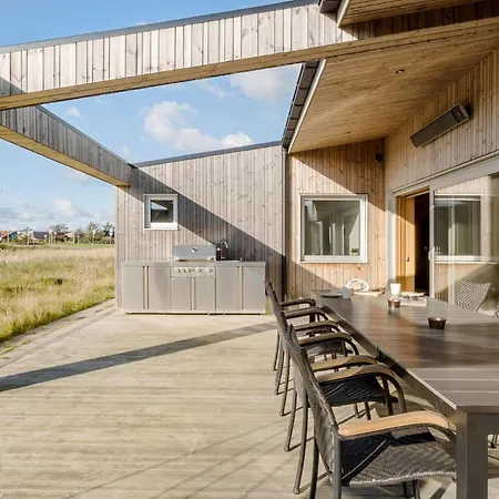 6 Bedroom Cozy In Lokken